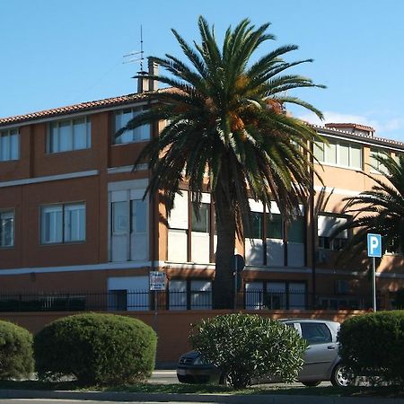 B&Beach Cagliari Guest House Extérieur photo