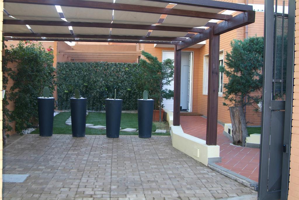 B&Beach Cagliari Guest House Extérieur photo