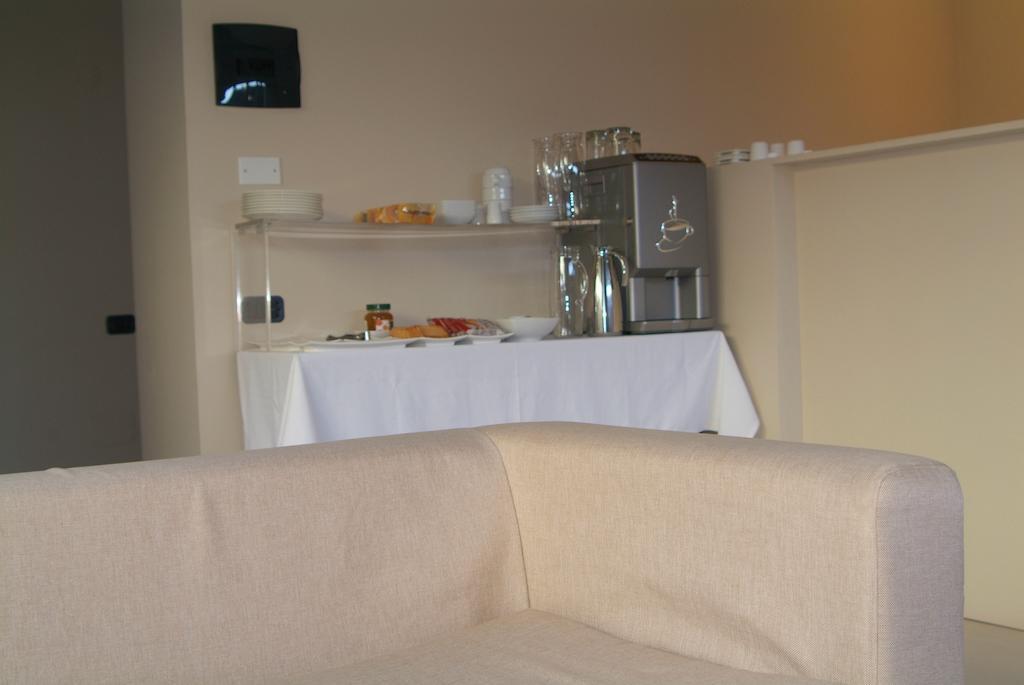 B&Beach Cagliari Guest House Extérieur photo