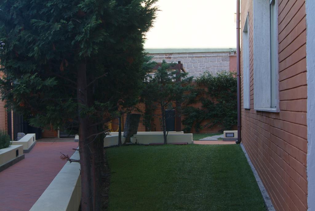 B&Beach Cagliari Guest House Extérieur photo