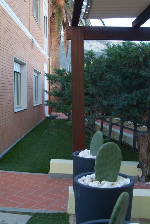 B&Beach Cagliari Guest House Extérieur photo