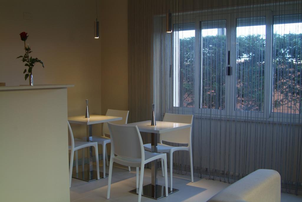 B&Beach Cagliari Guest House Extérieur photo