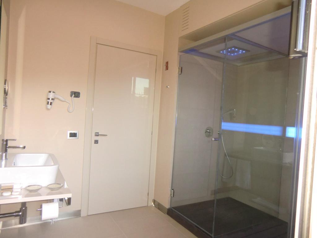 B&Beach Cagliari Guest House Extérieur photo